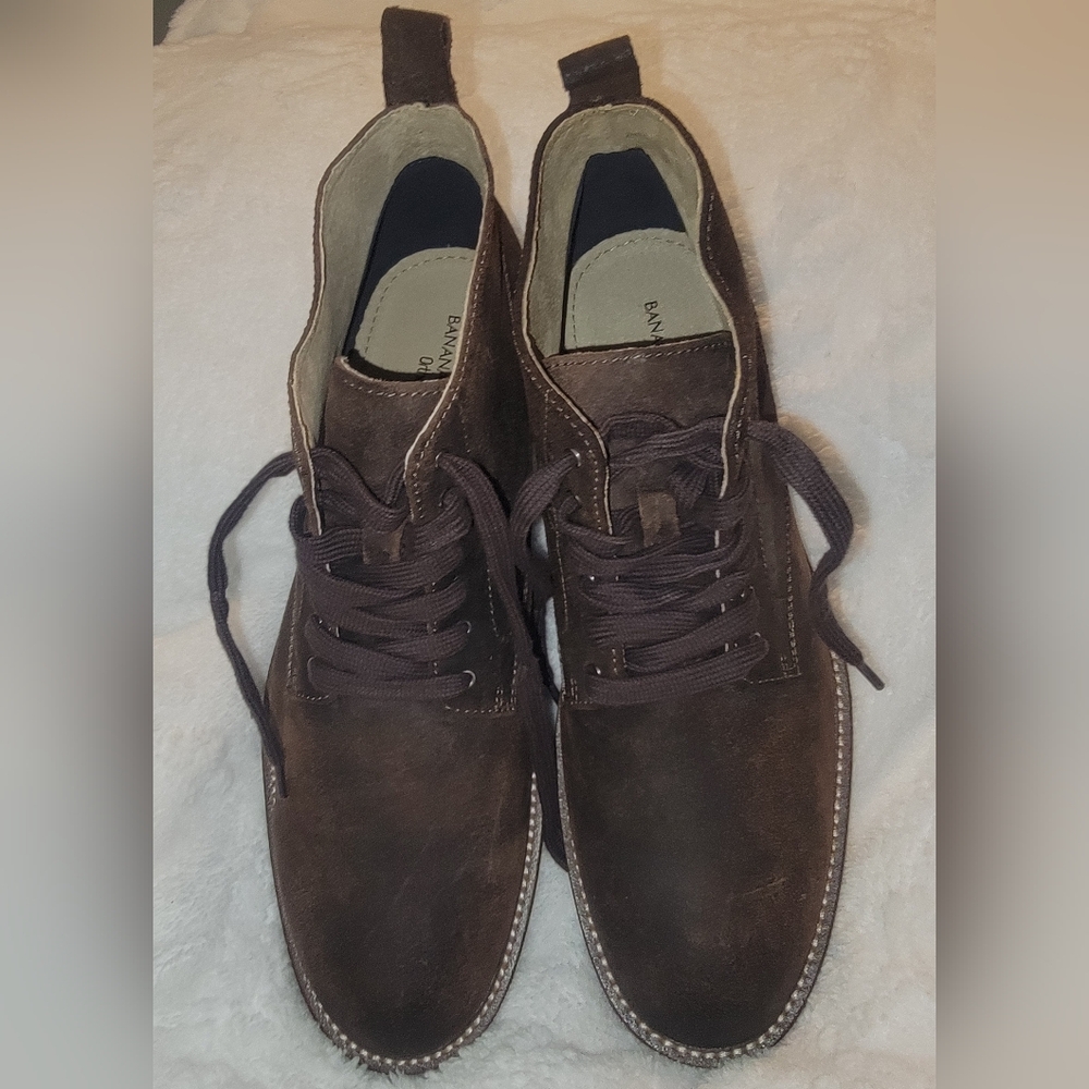 Brown Leather Lace-Up Boots